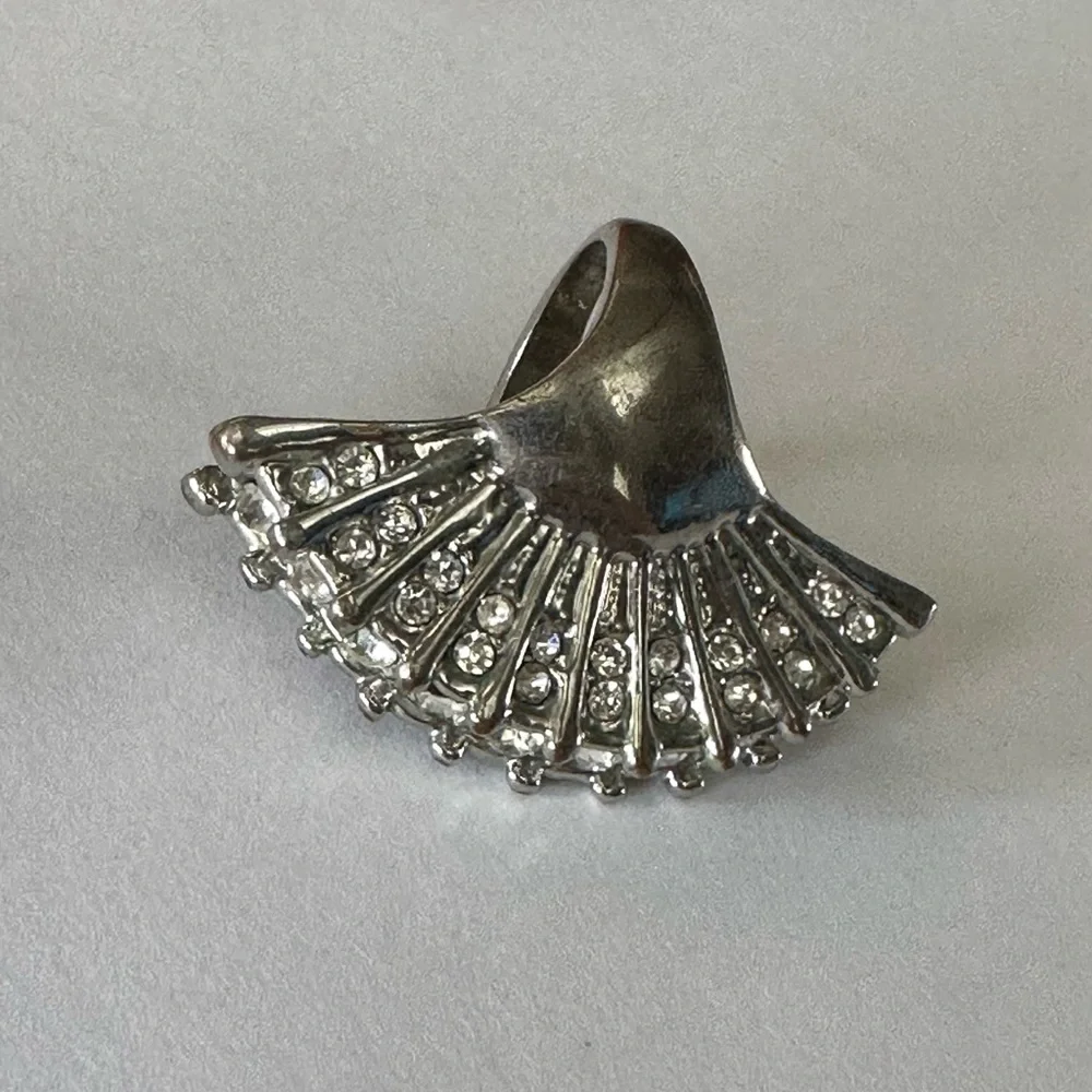 Womens large faux silver‎ and stone statement piece ring
